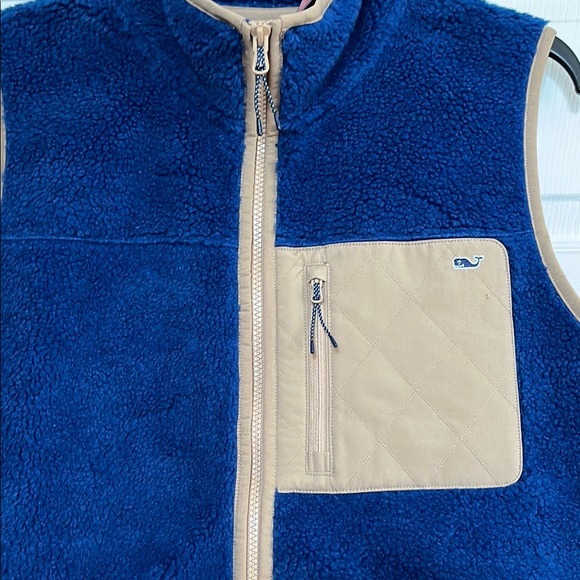 Vineyard Vines Sherpa Vest (Size: L) - Picture 3 of 7